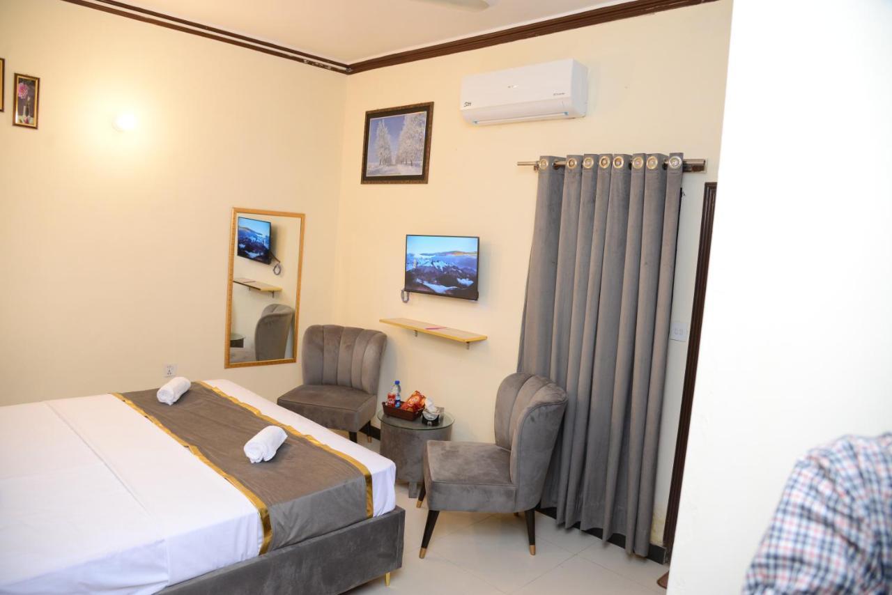 Go Room Hotel Lahore Exterior photo