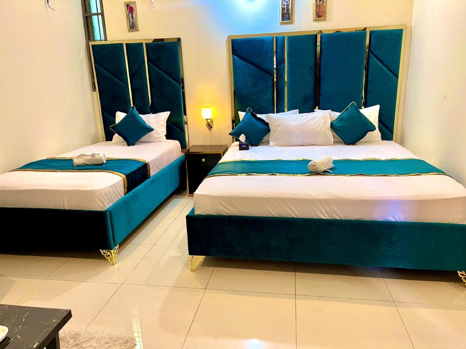 Go Room Hotel Lahore Exterior photo