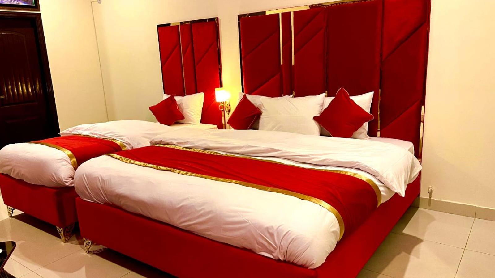 Go Room Hotel Lahore Exterior photo