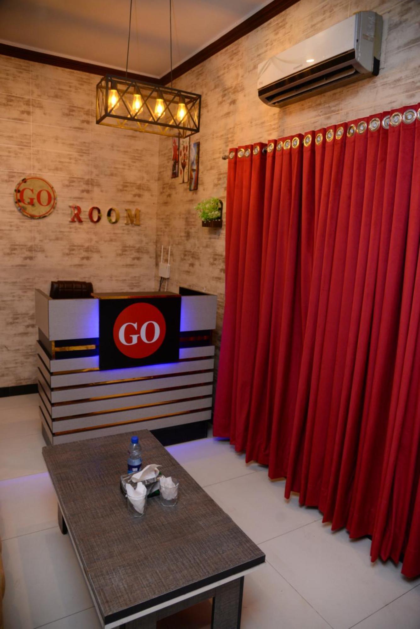 Go Room Hotel Lahore Exterior photo