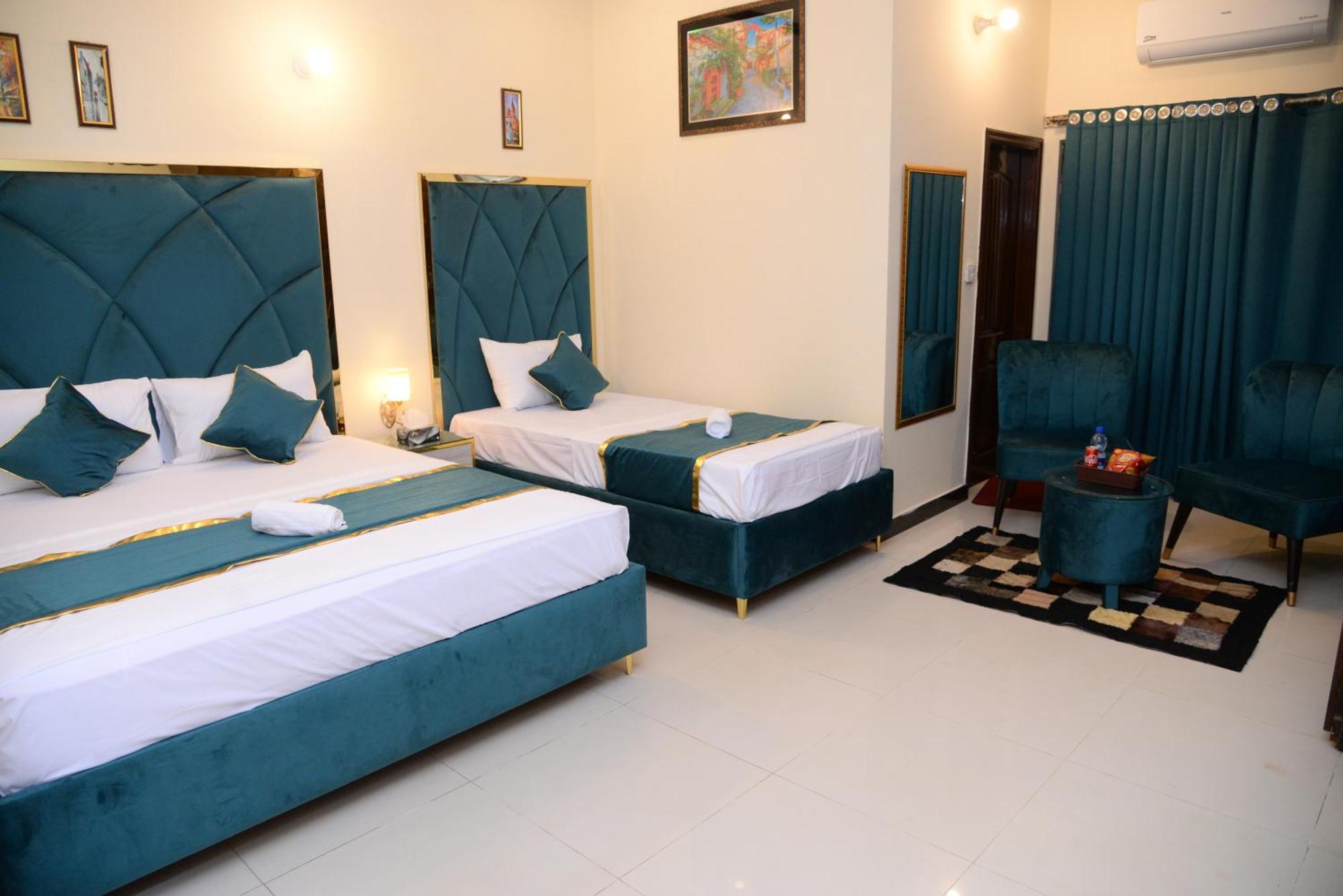 Go Room Hotel Lahore Exterior photo